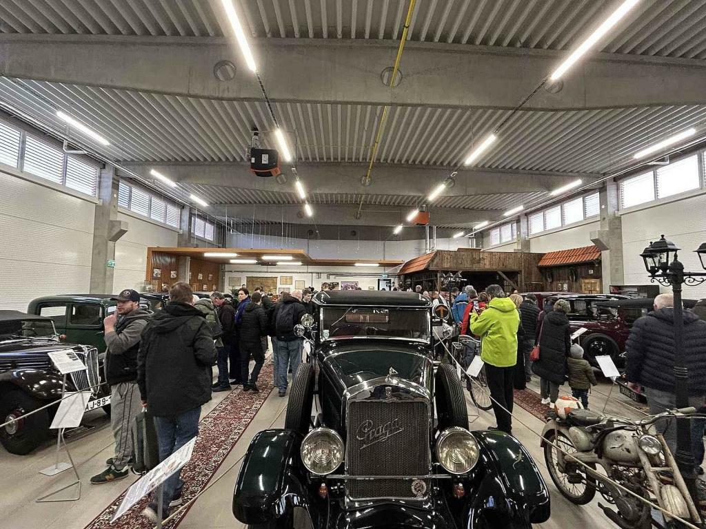 Den otevřených vrat v muzeu Veteran Praga Otrokovice, 22.11.2025.