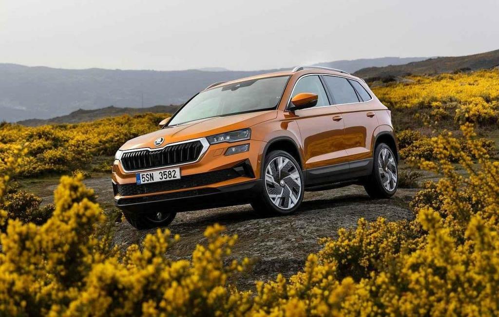 Škoda Karoq - od 869 000 Kč.