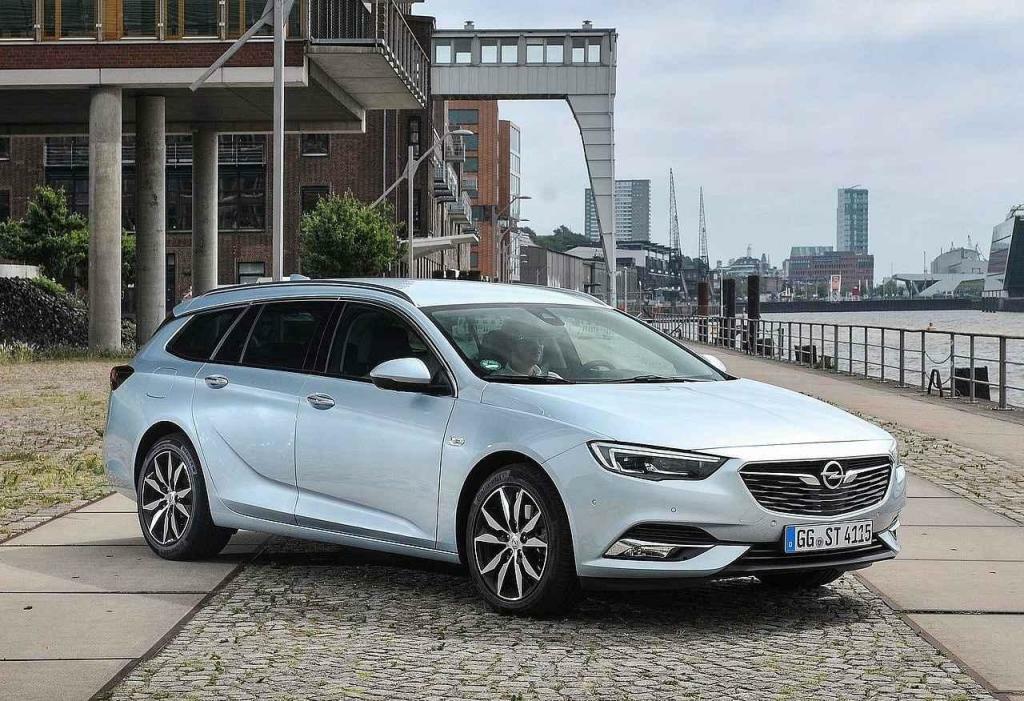 2-3 roky - Opel Insignia. (i 5-6 let)
