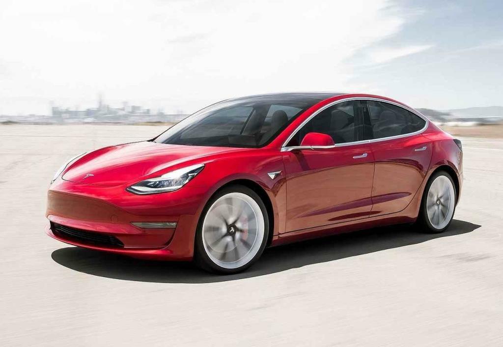 3-4 roky - Tesla Model 3 (i 5-6 let)