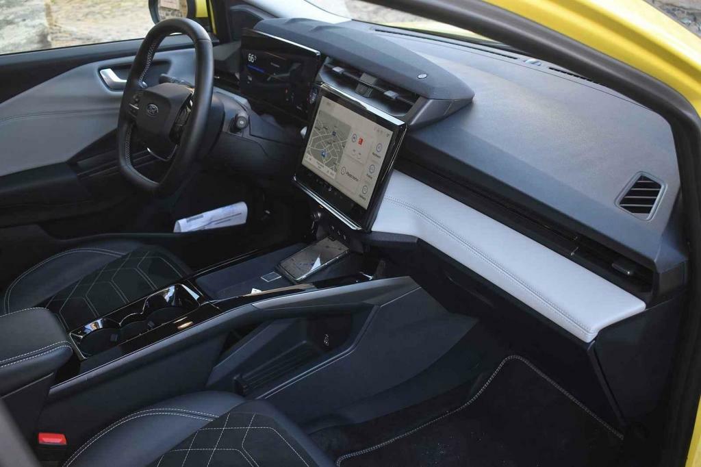 Centrální konzole se změnila.