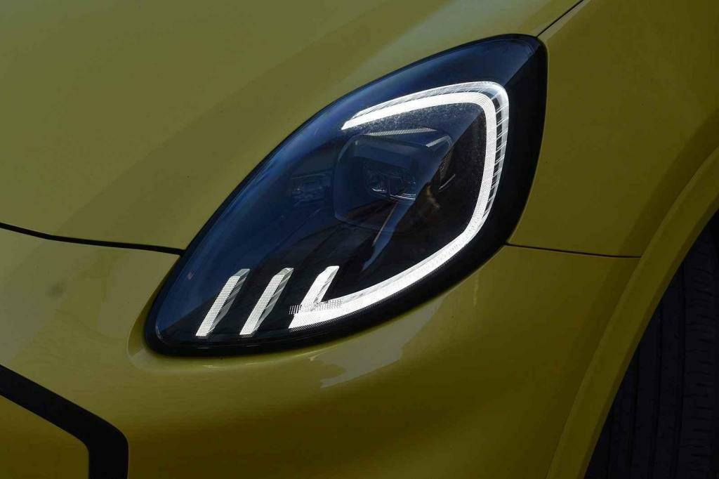 Originální grafika ve světlech.