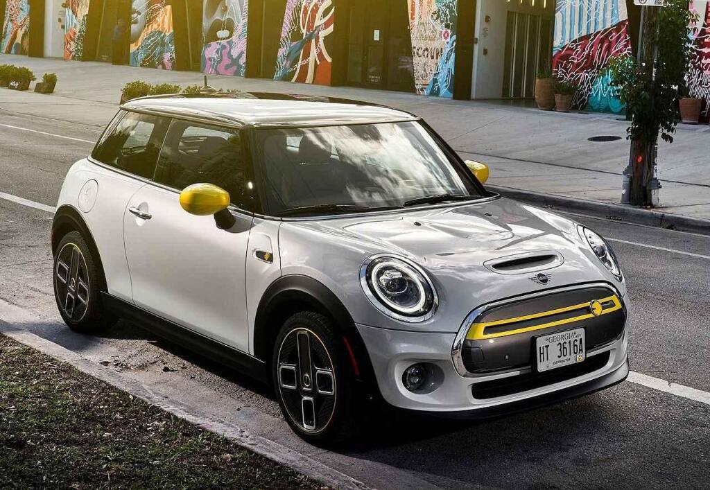 Věková kategorie 3-4 roky: 6. Mini Cooper SE.