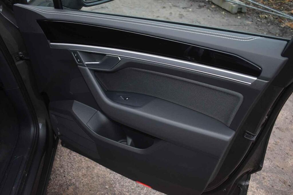 Výplně dveří také mají dobrou kvalitu.