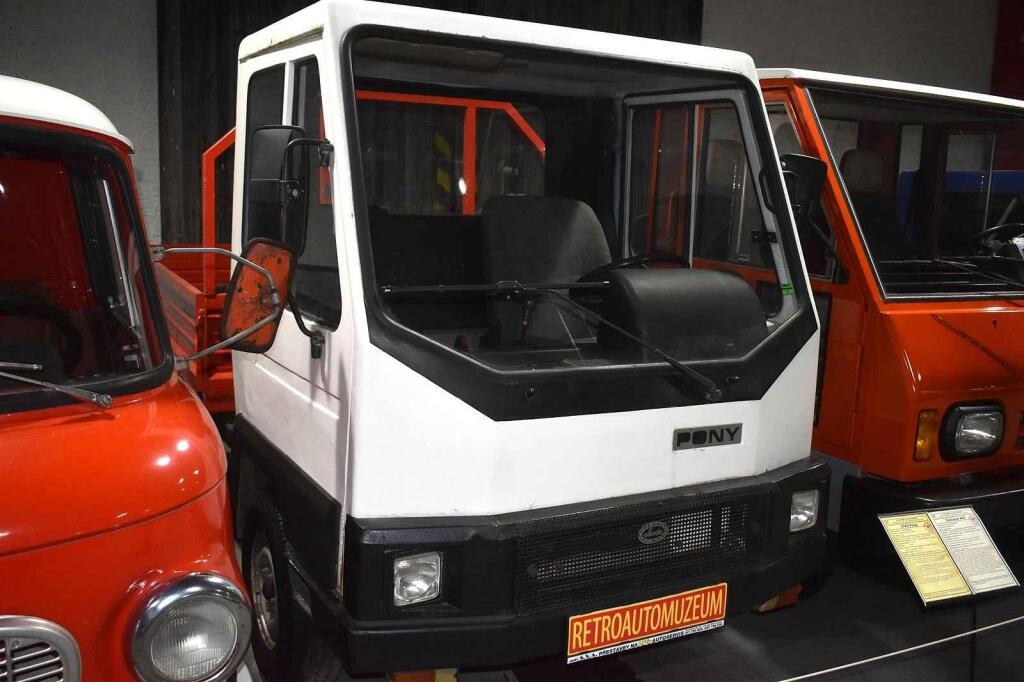 Možným konkurentem byl brněnský Pony.