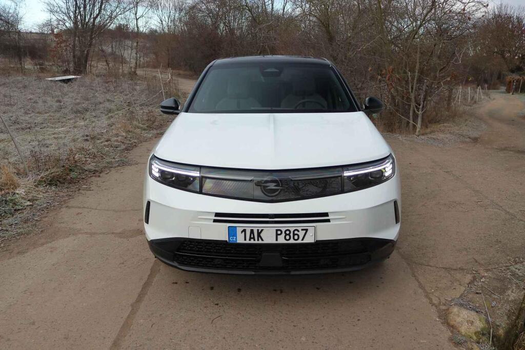 Světlomety s LED Matrix technologií fungují prvotřídně.