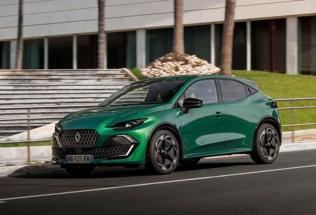 Renault Clio - od 619 000 Kč.