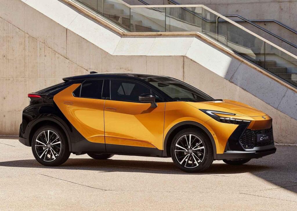 Toyota C-Hr - od 649 900 Kč.