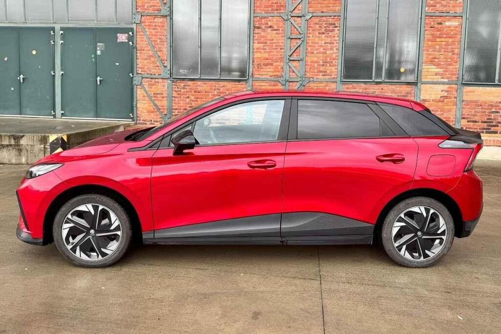 Jde o kompaktní městský hatchback.