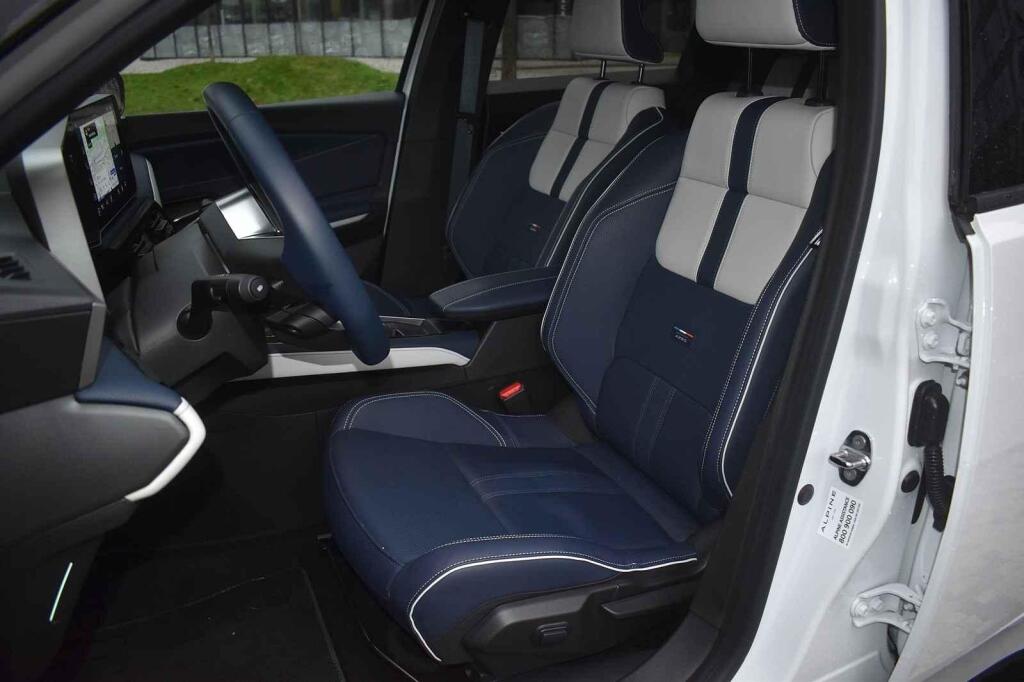 Sedačky jsou krásné i funkční.