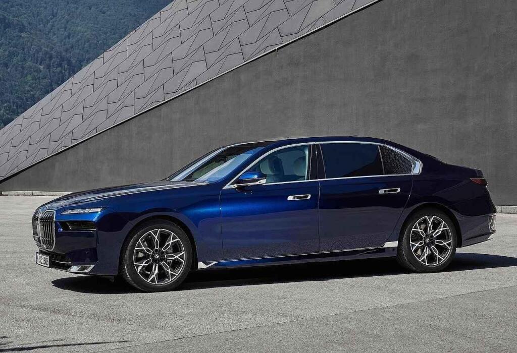 BMW 7 - číslo 1 v segmentu luxusních aut.