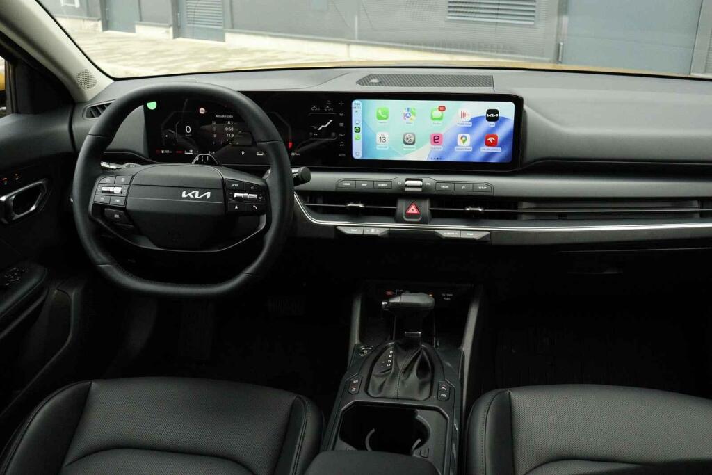 Displeje na palubní desce.