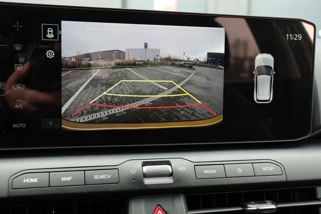 Parkovací kamera.
