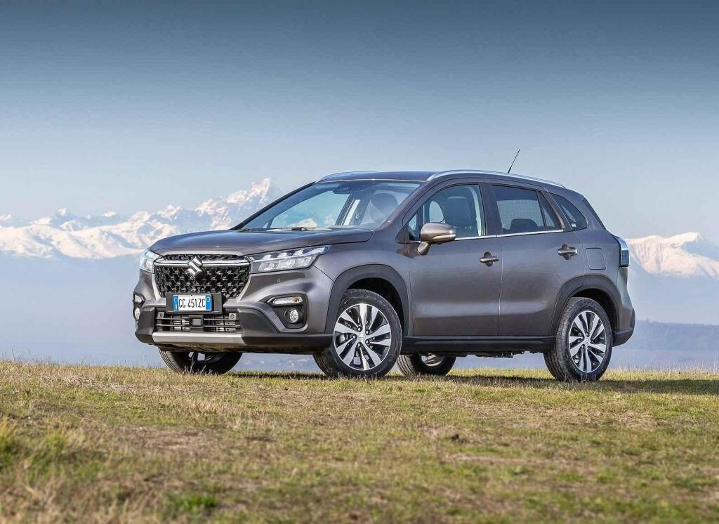 Suzuki S-Cross- od 638 900 Kč.