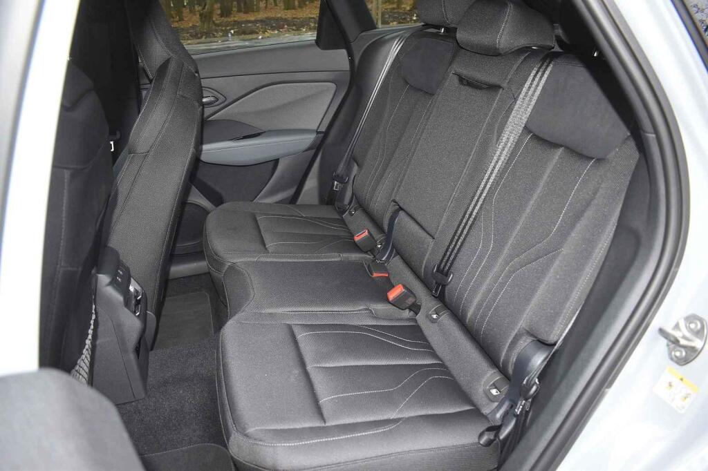 Vzadu je prostor i pro dospělé.