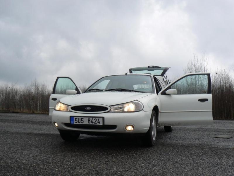 Ford Mondeo (2007 - 2013): Prostornost i rozpaky