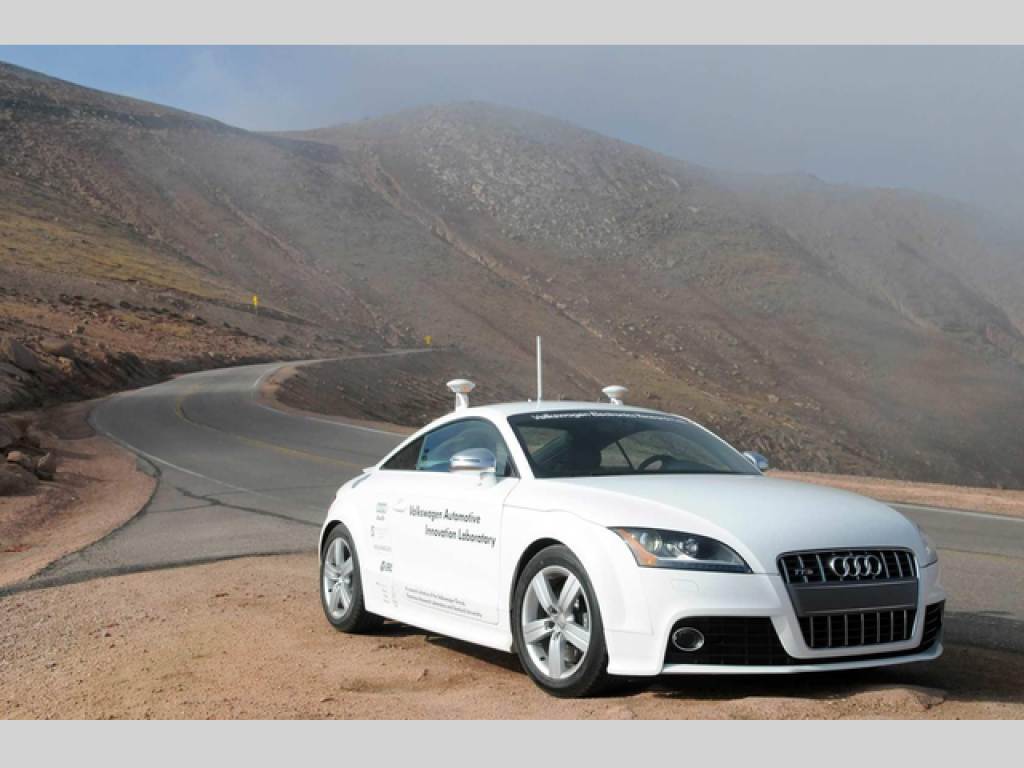 Audi, které vyšplhalo na Pikes Peak bez řidiče (Foto: Audi)