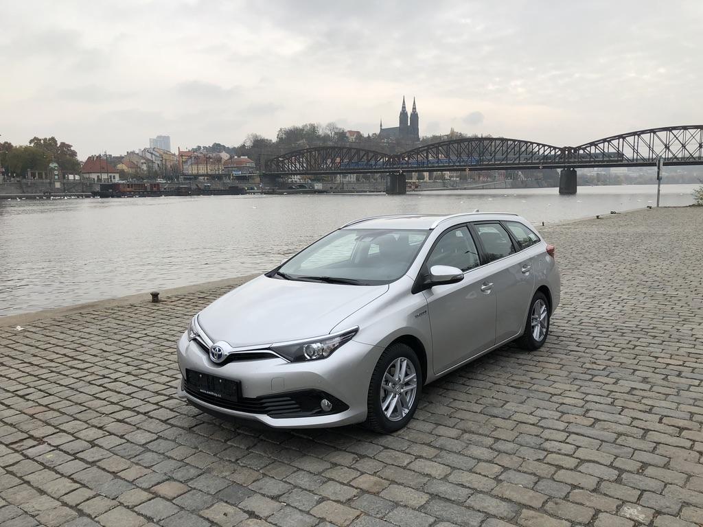 ZKUŠENOSTI UŽIVATELE: Toyota Auris Touring Sport