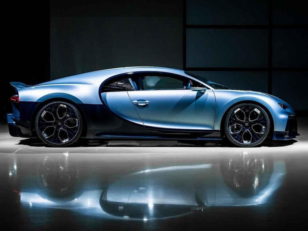 Bugatti Chiron ve verzi s označením Profilée se bude dražit 1. února 2023 v aukční síni RM Sotheby’s v Paříži.