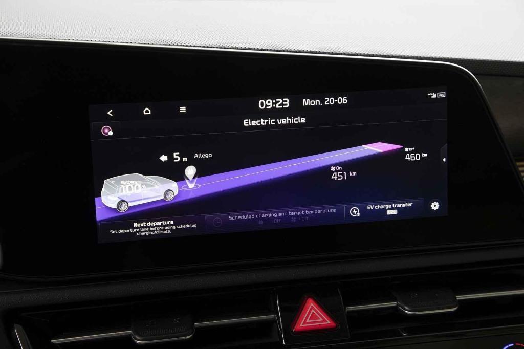 Elektrická verze zvládne dojezd přes 450 kilometrů