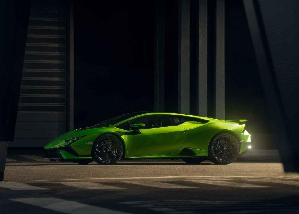 Lamborghini Huracán ve verzi Tecnica