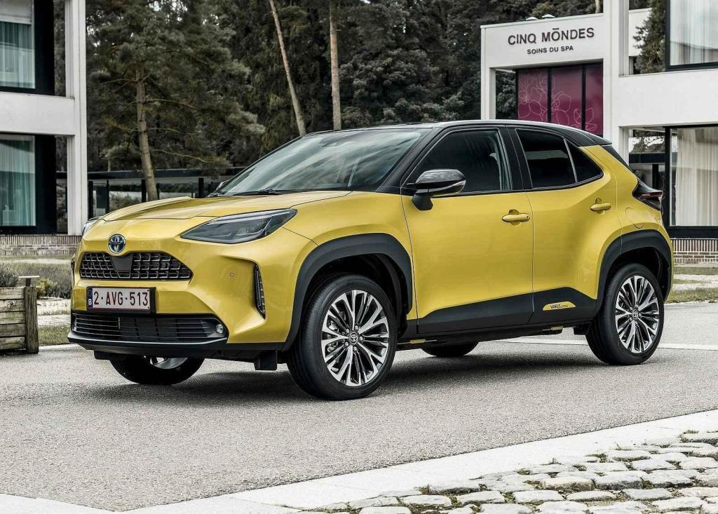 Toyota Yaris Cross hybrid - 525 000 Kč