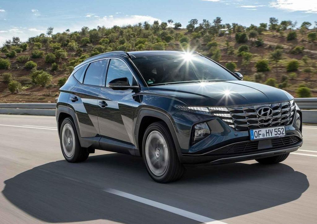 Hyundai Tucson hybrid - 719 990 Kč, plug-in 919 990 Kč