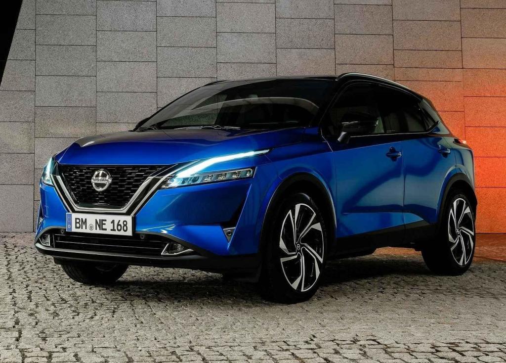 Nissan Qashqai hybrid - 879 900 Kč