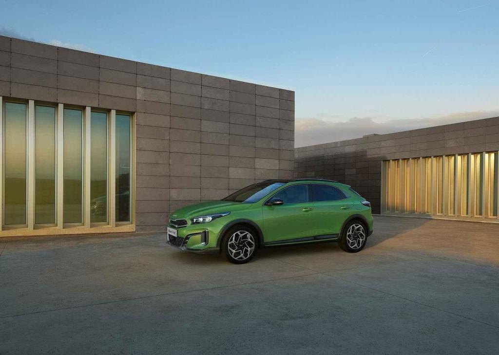Kia Xceed - od 494 980 Kč