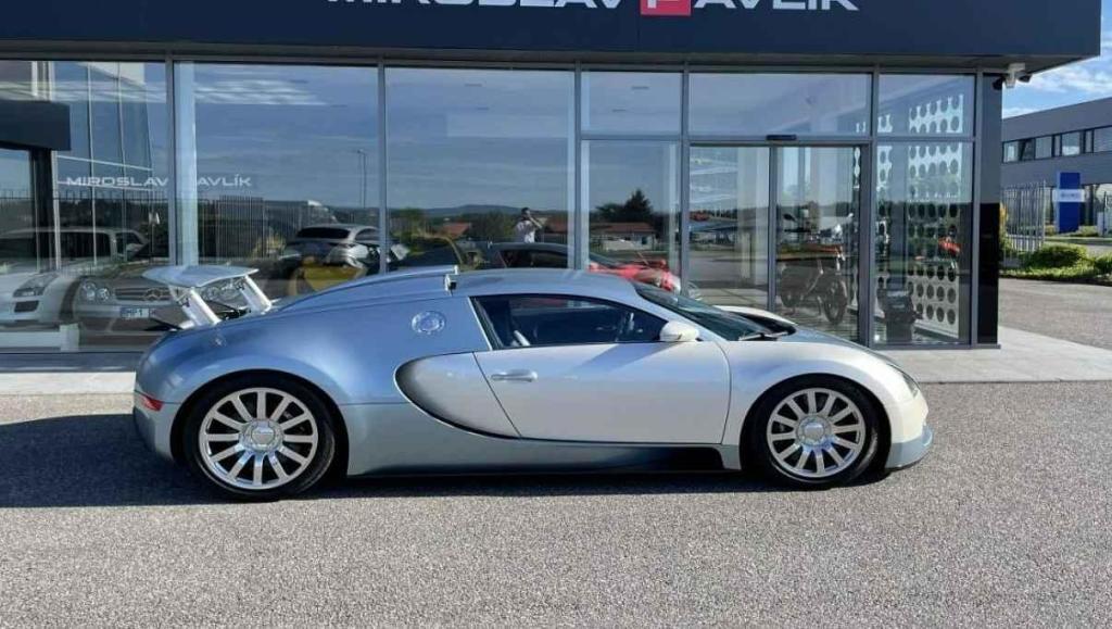 Bugatti Veyron nabízený v českém autobazaru