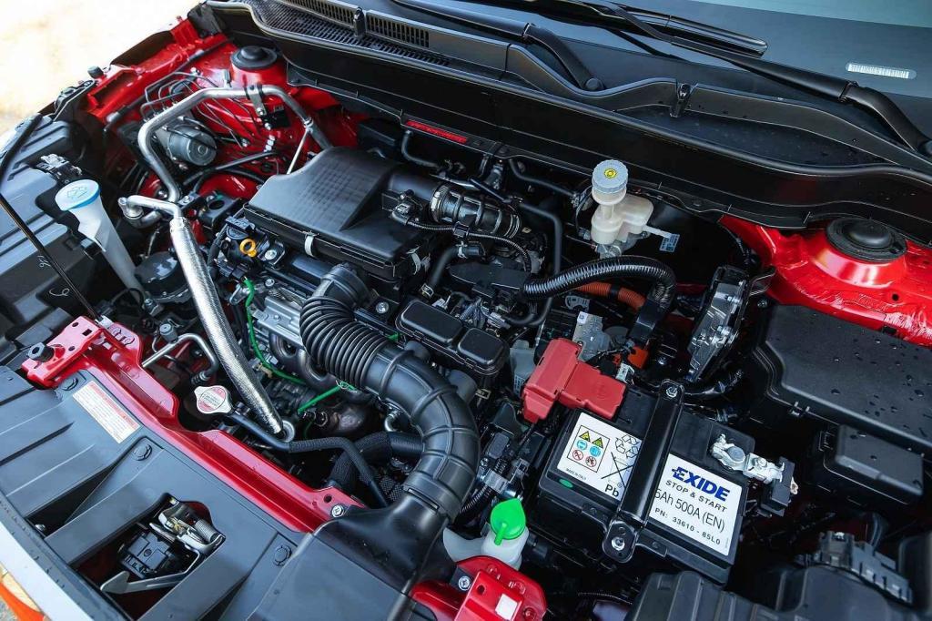 Suzuki Vitara hybrid při první jízdě v českém prostředí