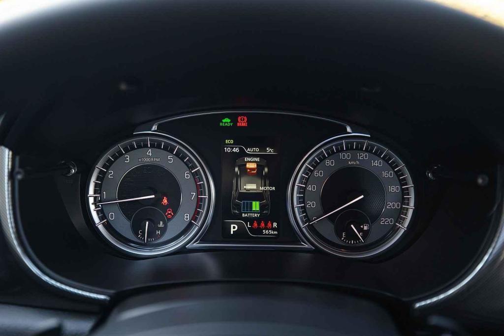 Suzuki Vitara hybrid při první jízdě v českém prostředí