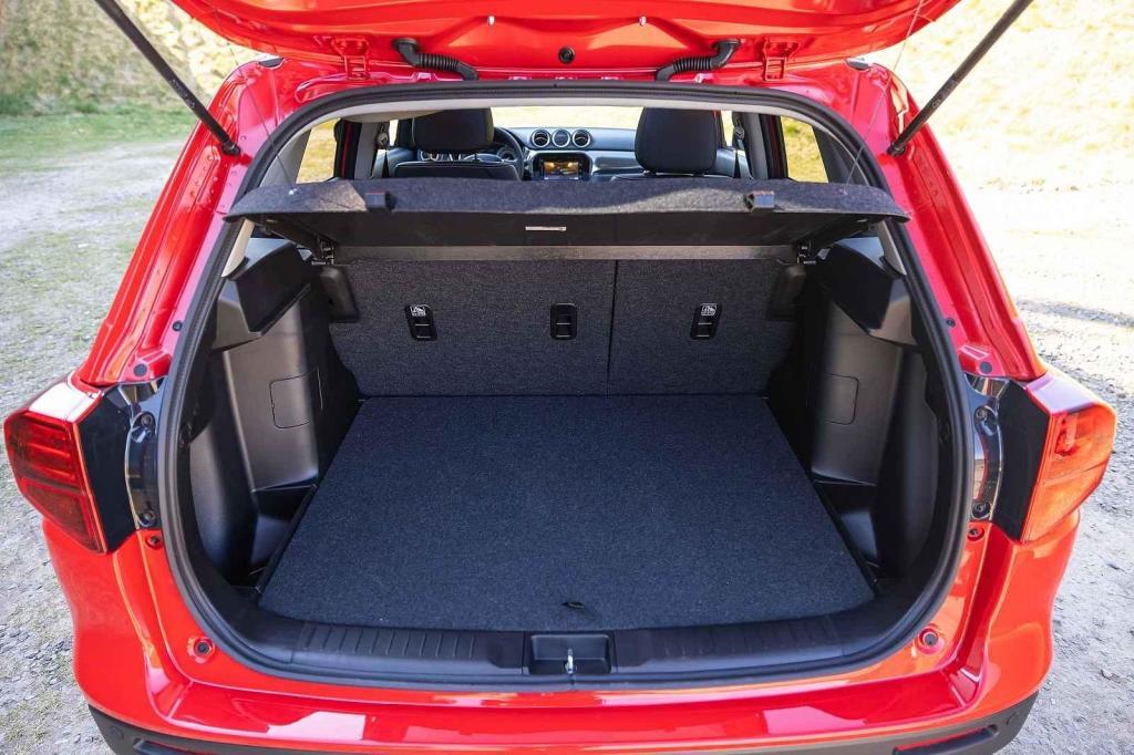 Suzuki Vitara hybrid při první jízdě v českém prostředí