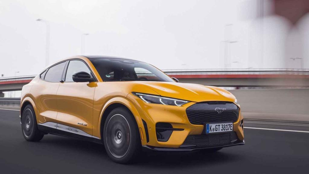 Ford Mustang Mach-E má dokonce režim pro jízdu na závodním okruhu