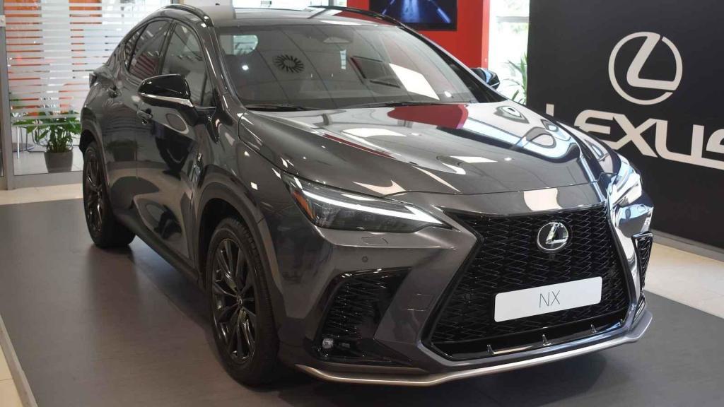 Lexus NX v Praze