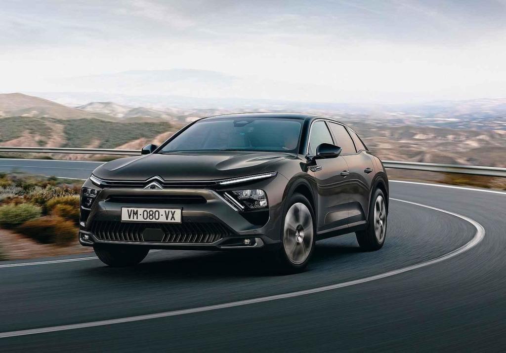 Velký rodinný crossover Citroën C5 X
