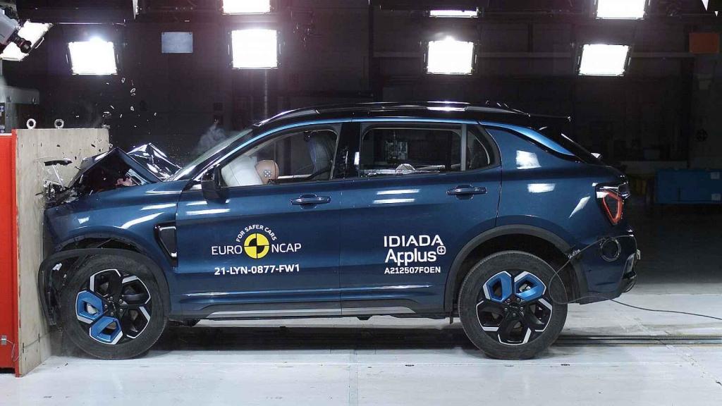 Lynk & Co 01 při crashtestu EuroNCAP