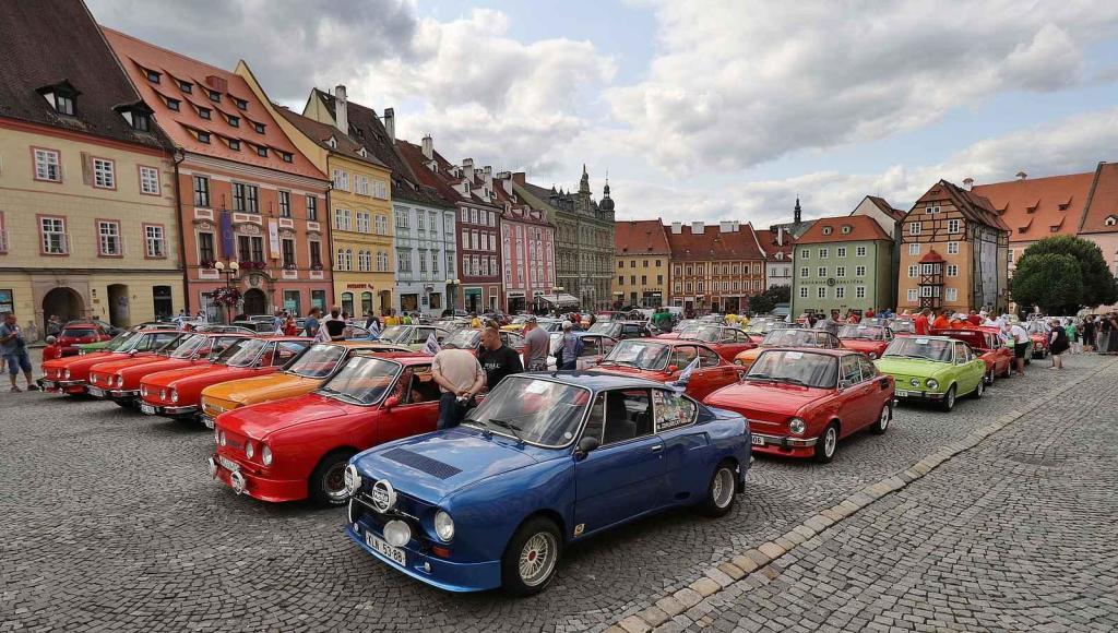 Setkání majitelů vozů Škoda 110R v Chebu.