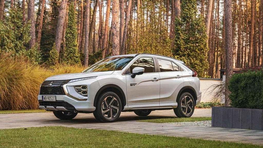 Mitsubishi Eclipse Cross PHEV (2021)