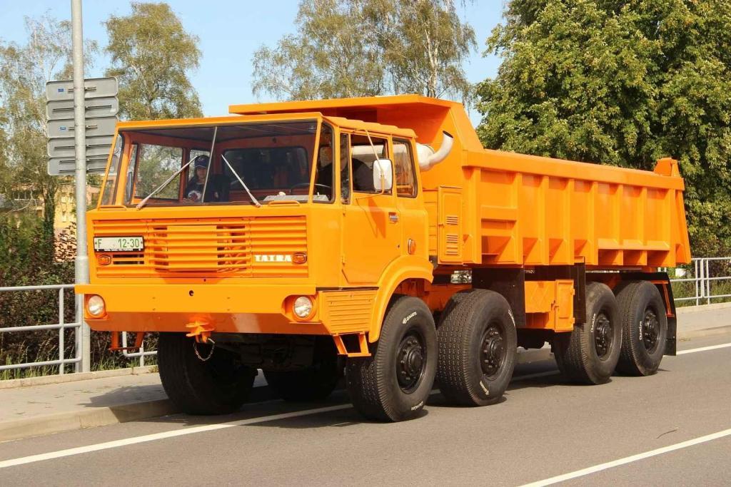 Tatře 8x8 ve verzi sklápěč se přezdívalo Drtikol