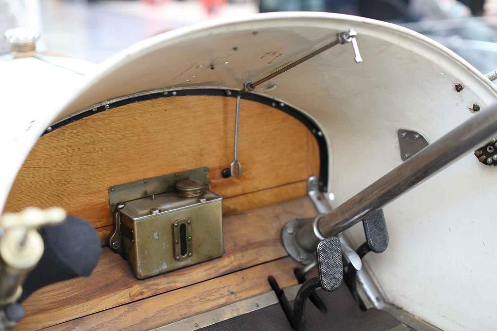 Desítkami historických aut značky Škoda se lze od čtvrtka kochat v obchodním centru Olympia v Brně. K vidění je třiadvacet aut, pět motocyklů a jízdní kolo