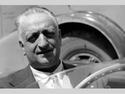 Enzo Ferrari, přezdívaný il Commendatore, byl známý svou soutěživostí a neochotou dělat kompromisy v kvalitě svých vozů.