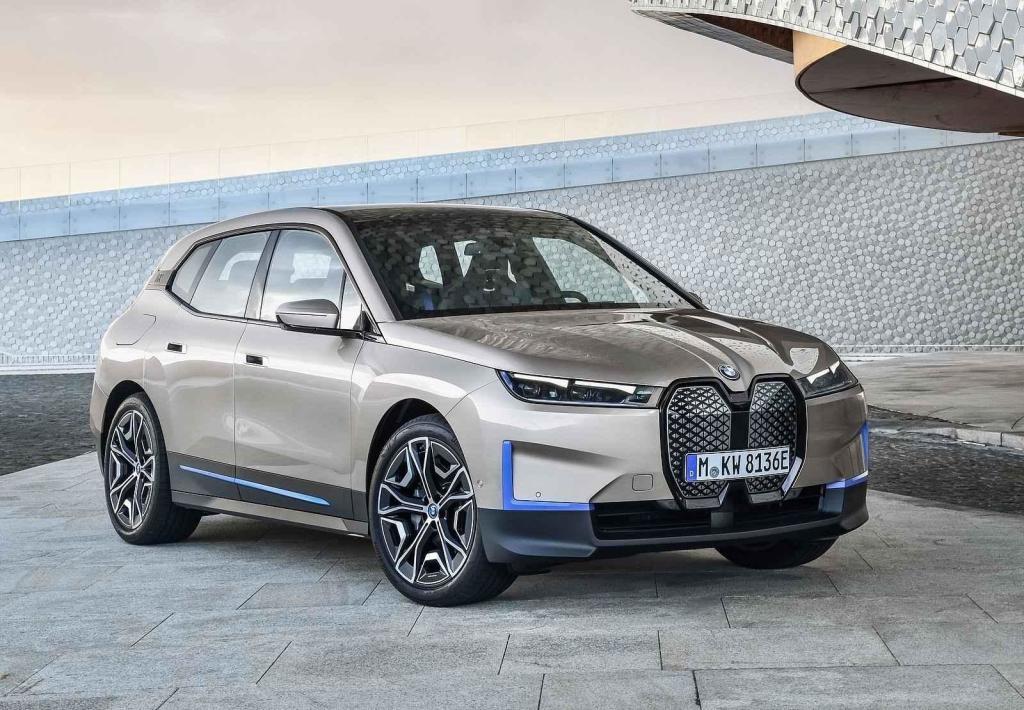 BMW iX