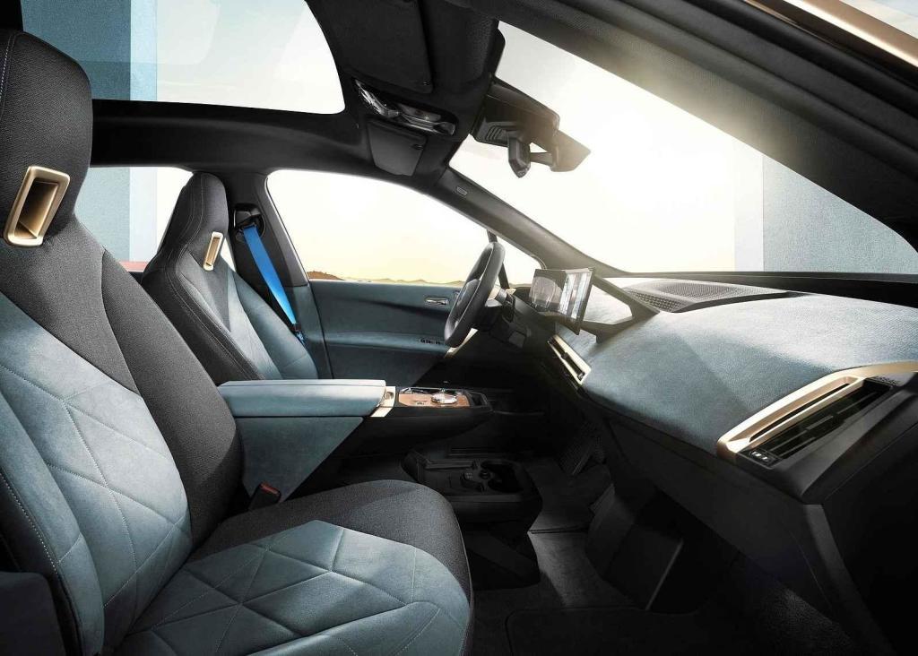 BMW iX