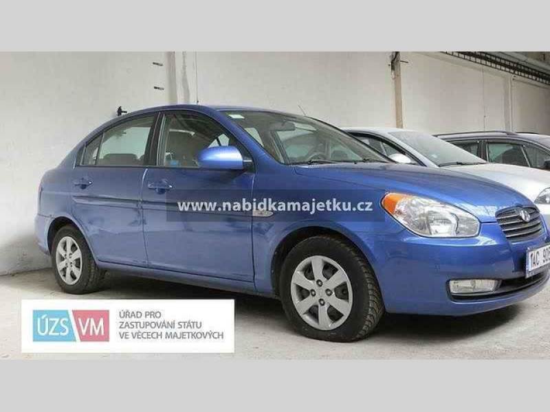 Hyundai Accent má přestavbu na ruční řízení