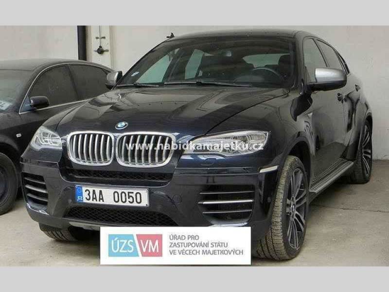 Zajímavou koupí by mohlo být toto SUV BMW X6
