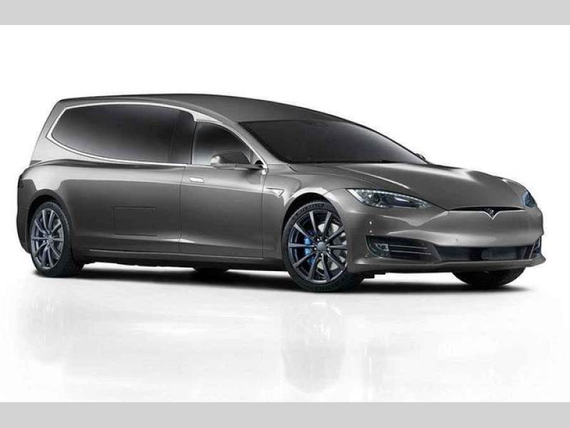Tesla Model S v přestavbě na pohřební vozidlo