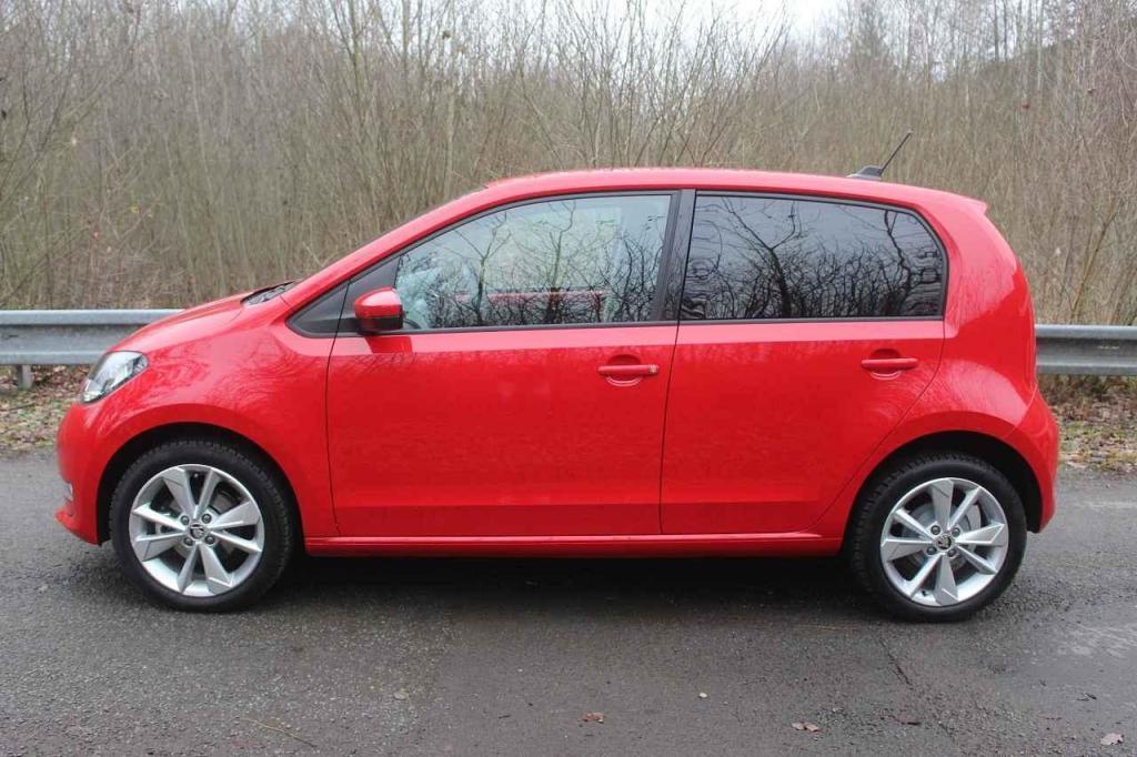 Elektrické Citigo má na boku vždy dva páry dveří