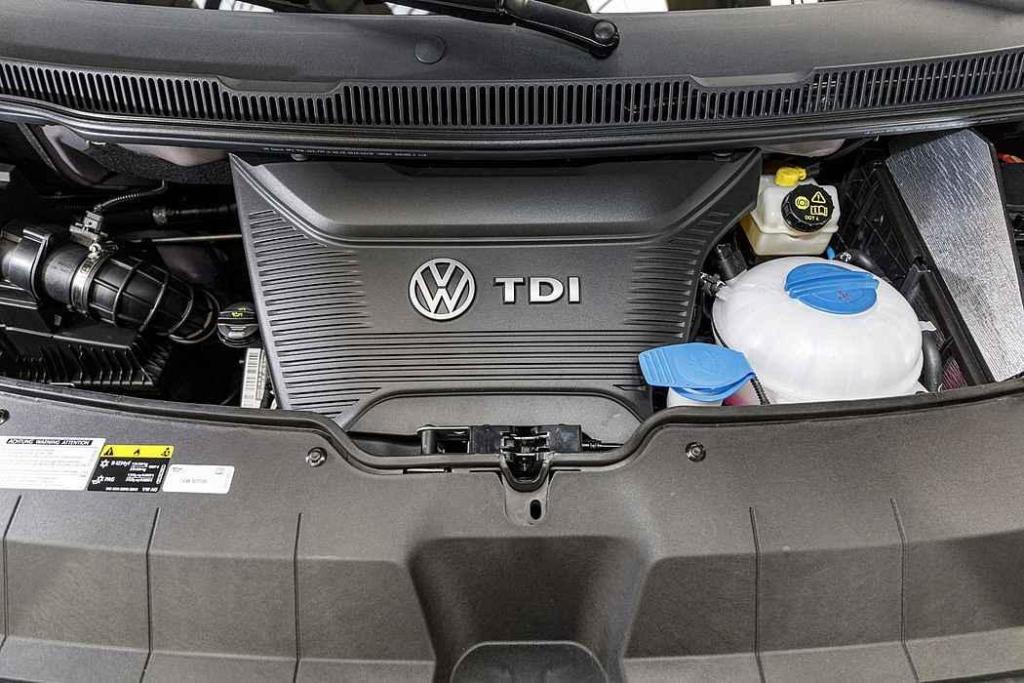 Vůz pohání výhradně dieselové motory