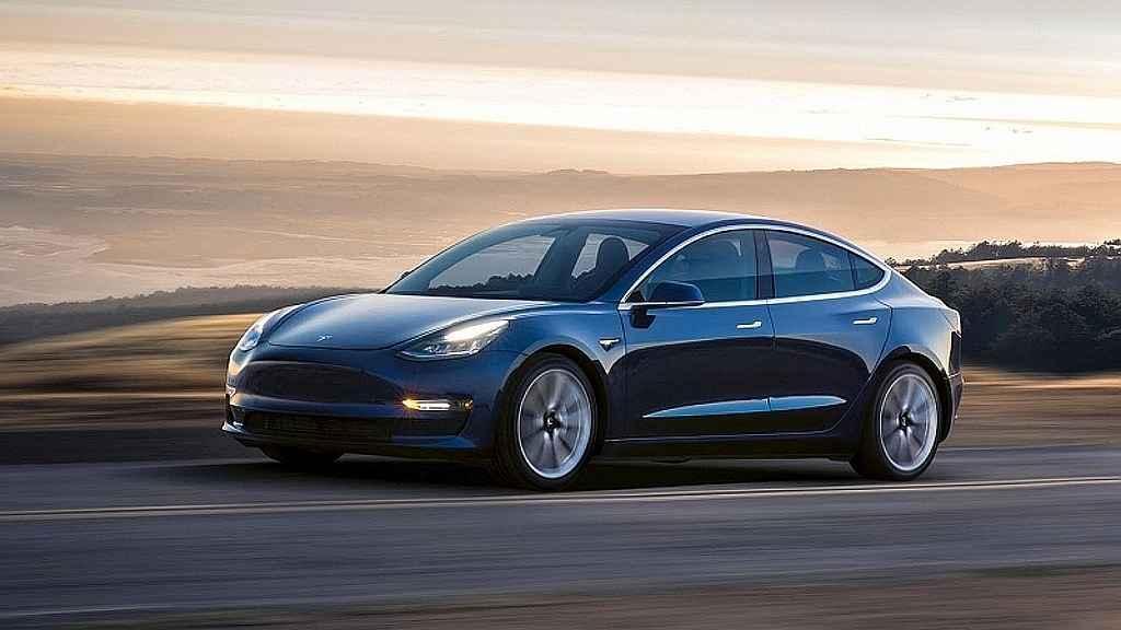 Tesla Model 3.